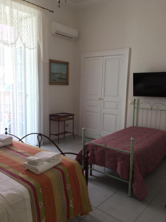 Ciro A Maschio Angioino Bed & Breakfast Napoli Eksteriør bilde