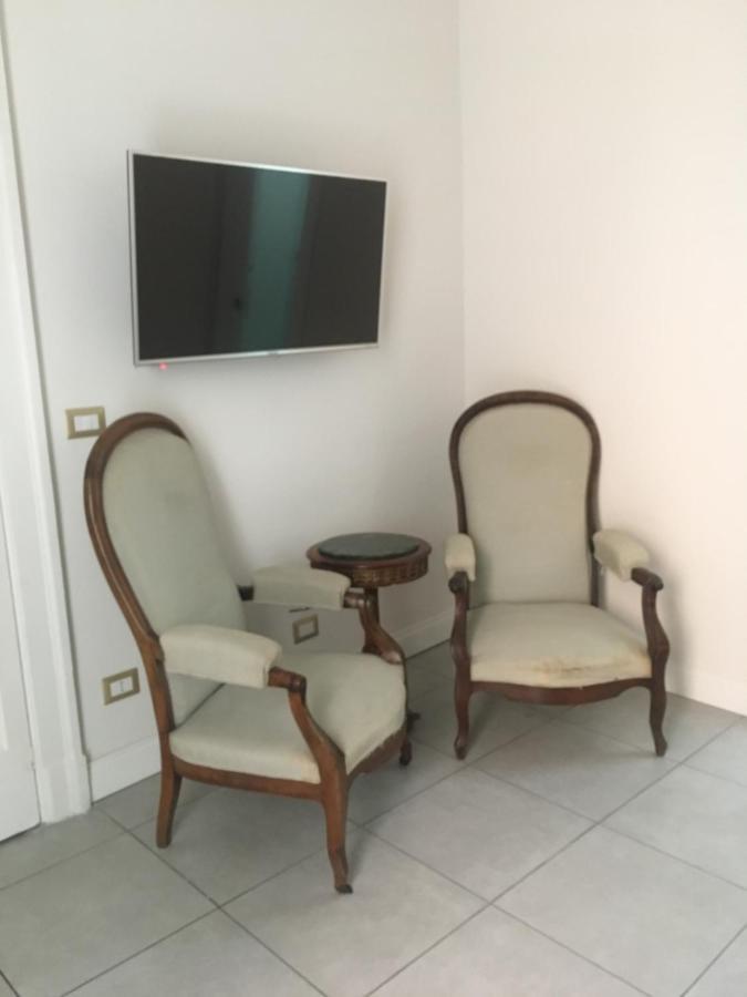 Ciro A Maschio Angioino Bed & Breakfast Napoli Eksteriør bilde